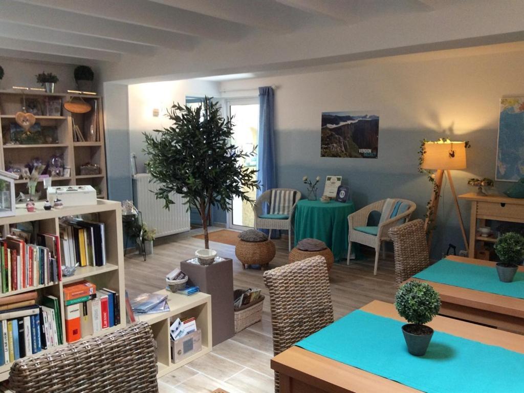 Hotel Mas Du Cadranier Villeneuve  Zewnętrze zdjęcie