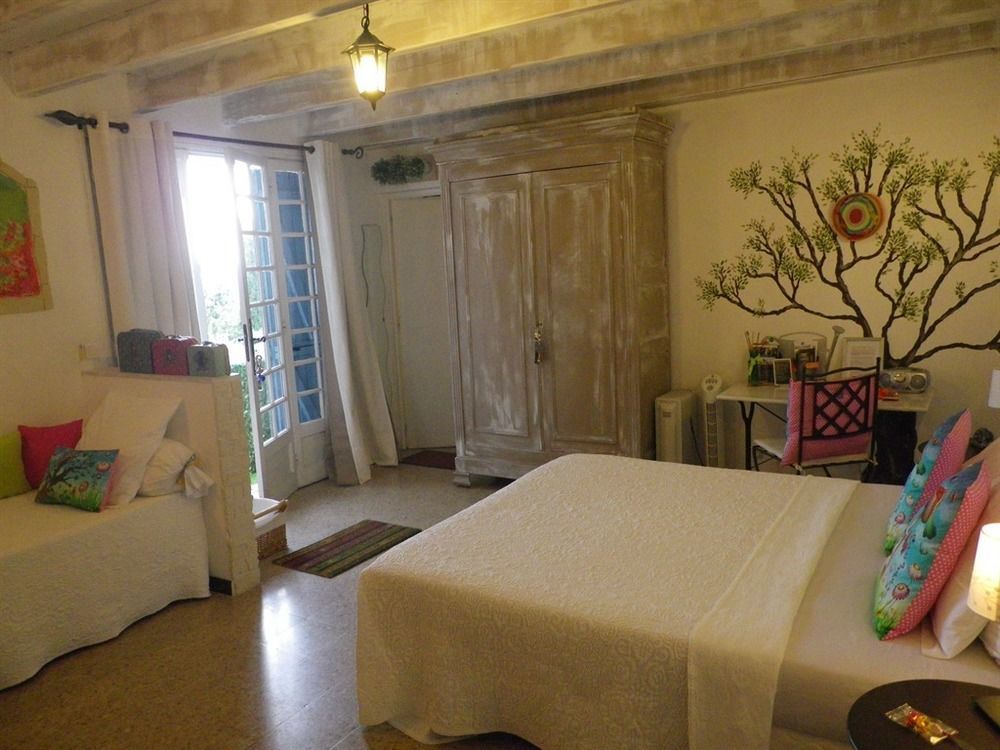 Hotel Mas Du Cadranier Villeneuve  Zewnętrze zdjęcie