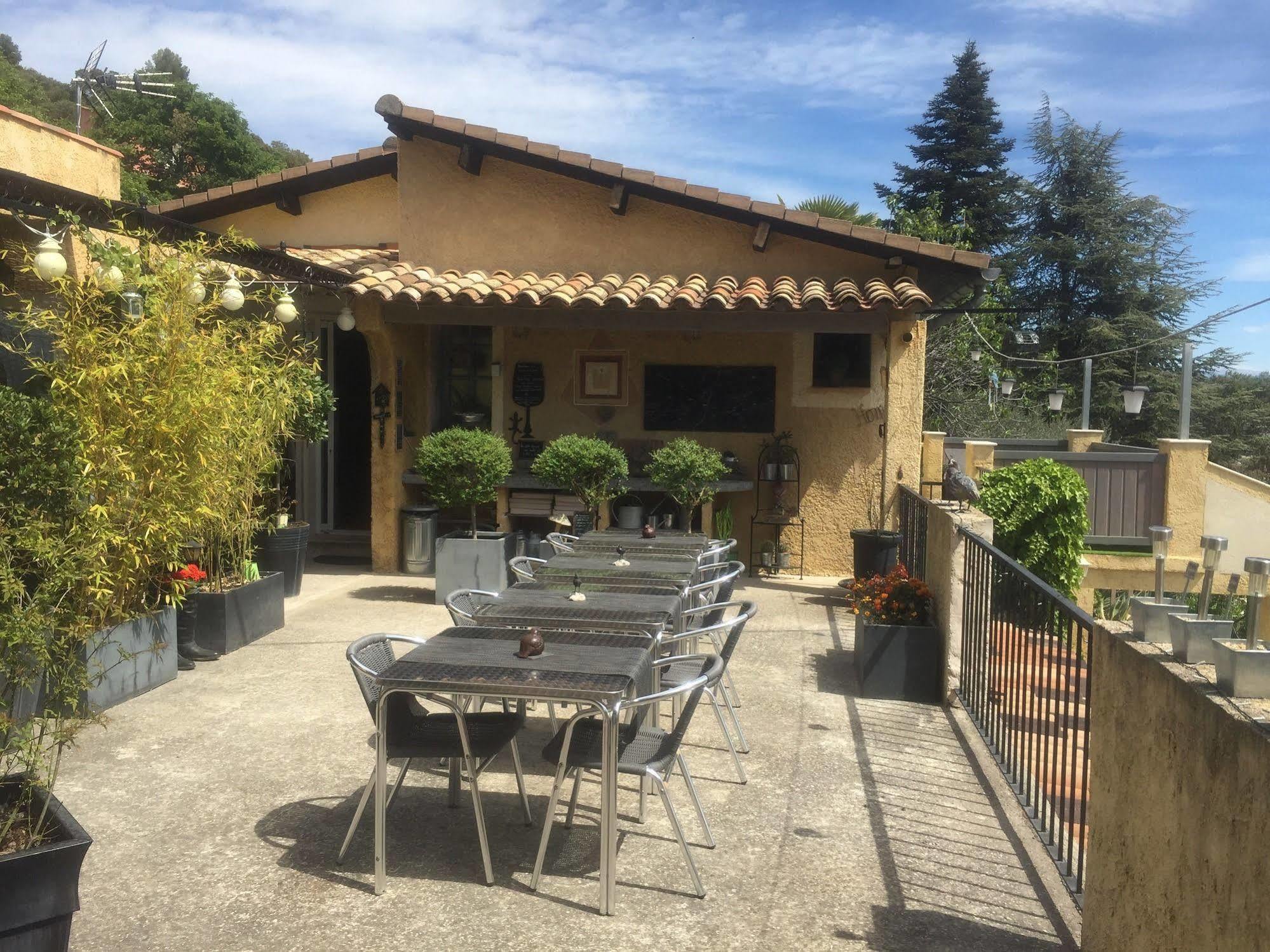 Hotel Mas Du Cadranier Villeneuve  Zewnętrze zdjęcie